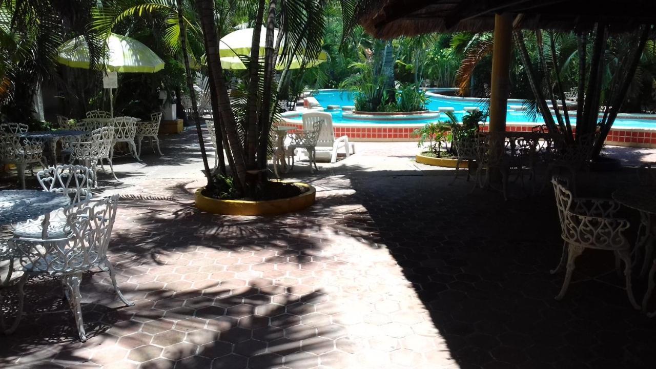 Delfin Playa Azul Hotel Lázaro Cárdenas Exterior foto